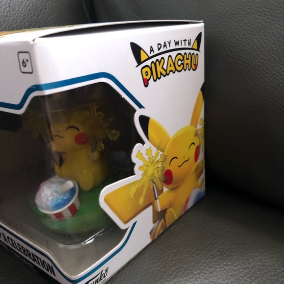 Funko A Day with Pikachu Sparking Up A Celebration - Picture 4 of 7